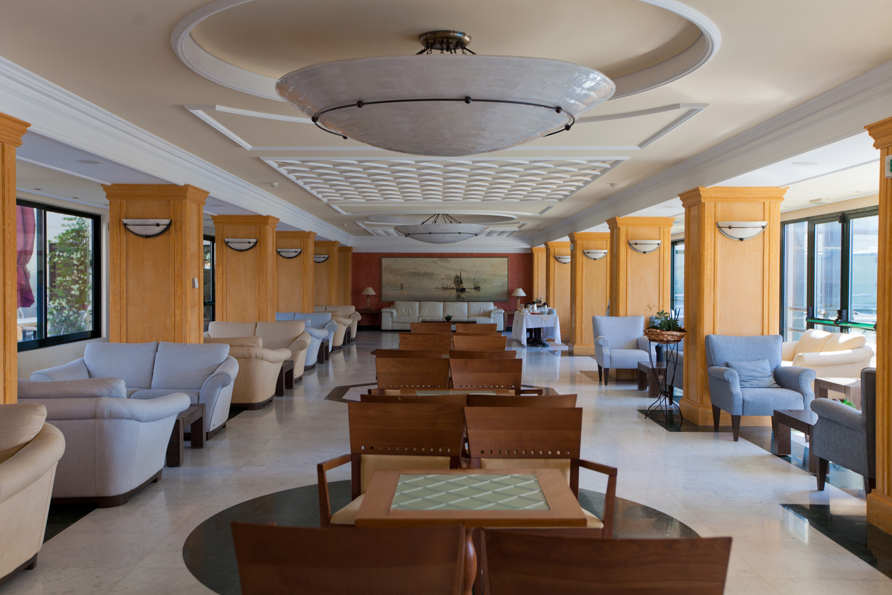 gallery04a
